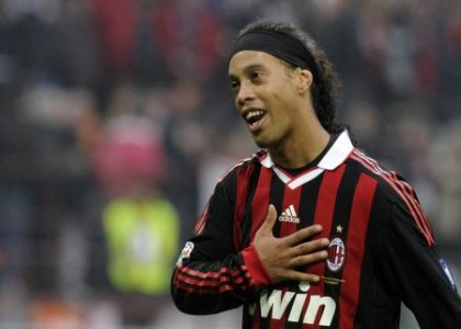 RONALDINHO BEKTAA MI GELYOR!